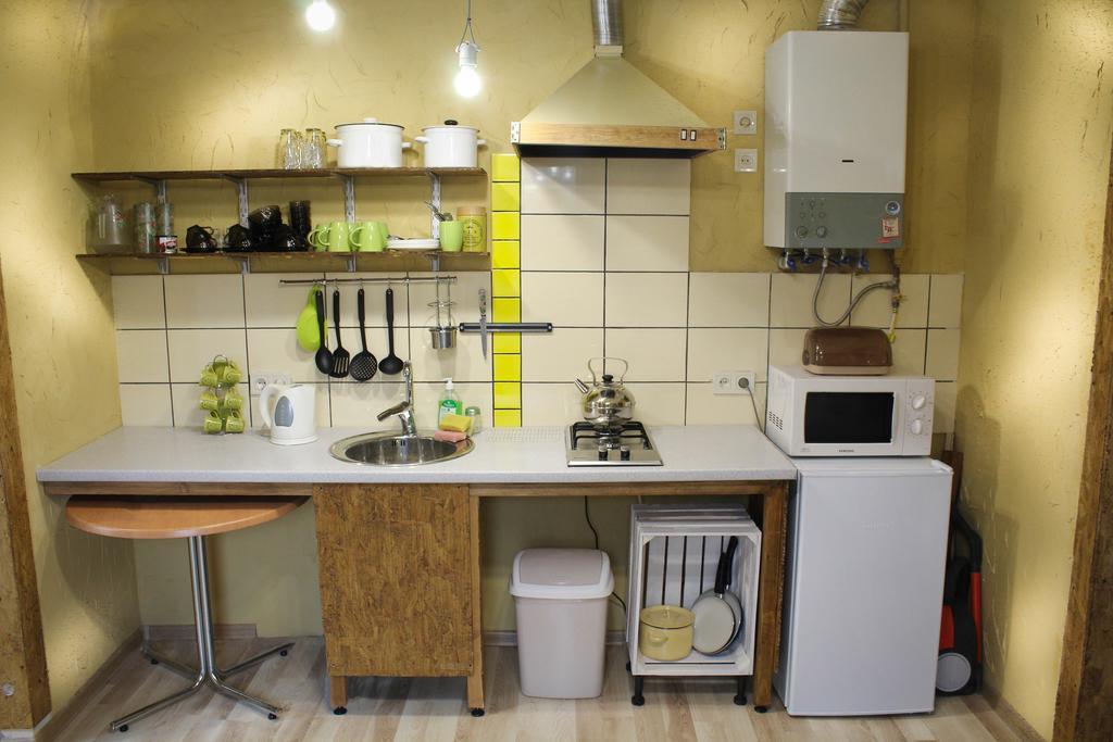 Apartment On Zaliznychna Lviv Bagian luar foto