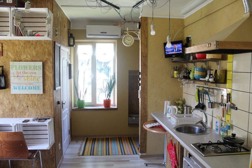 Apartment On Zaliznychna Lviv Bagian luar foto